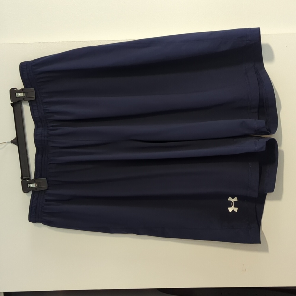 Under Armour Men's Heat Gear athletic shorts, Men's XL Navy Blue.